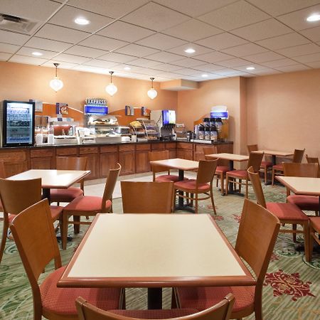 Holiday Inn Express Hotel & Suites Cleveland-Streetsboro By Ihg Exterior foto